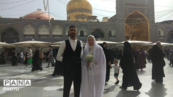 دعای پرفیض عرفه در حرم مطهر امام رضا (ع)
