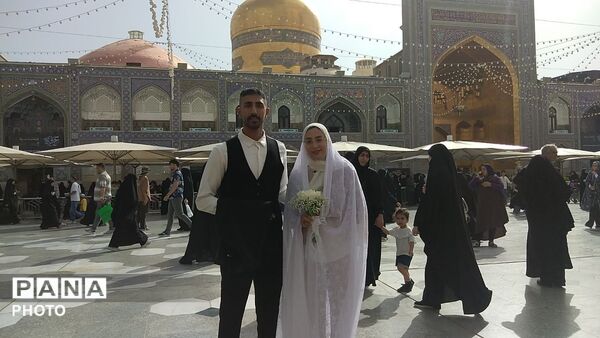 دعای پرفیض عرفه در حرم مطهر امام رضا (ع)