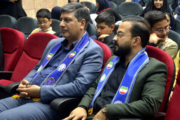 تجلیل از خبرنگاران ناحیه ۷ مشهد به مناسبت روز خبرنگار