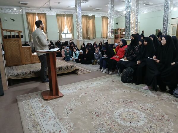 برگزاری جلسه توجیهی هیات‌های دانش‌آموزی دختران آموزش و پرورش ناحیه۶ مشهد