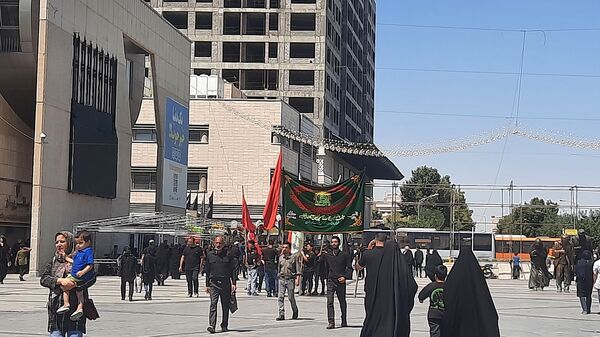 جاماندگان اربعین حسینی در مسیر حرم مطهر امام مهربانی