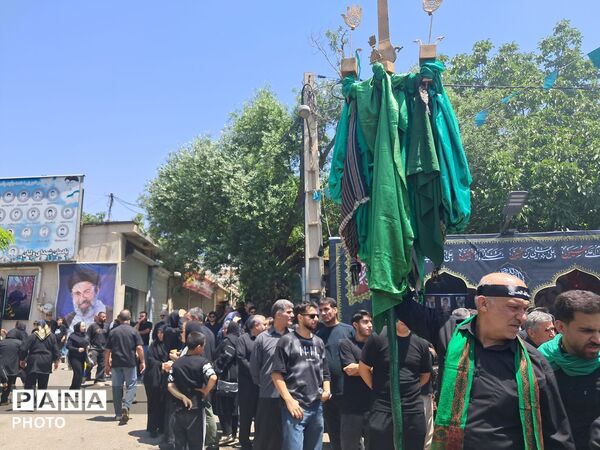 مراسم عزاداری ظهر عاشورا در روستای ولیان ساوجبلاغ