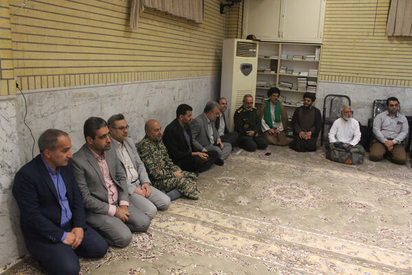 اعزام نخستین گروه از دختران دانش‌آموز ناحیه یک قم به اردوی راهیان نور
