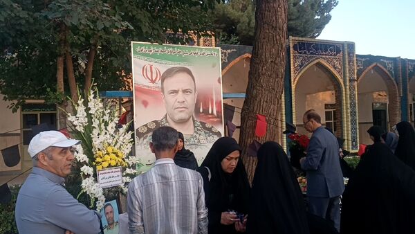 اولین سالگرد شهید محرم هادی میرآبادی بر سر مزارش برگزار شد  