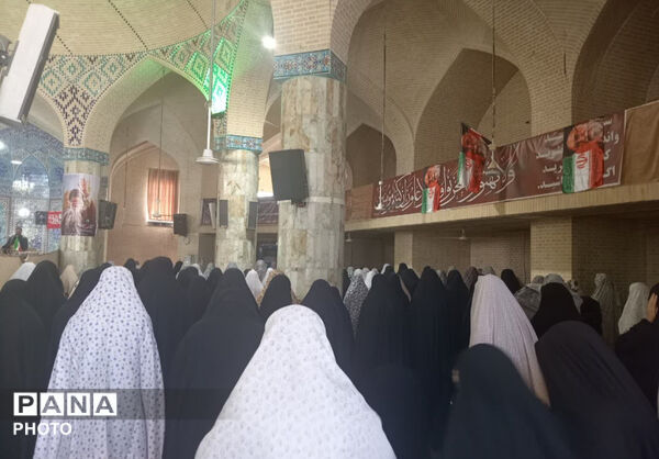 آیین عبادی و سیاسی نماز جمعه در خاتم