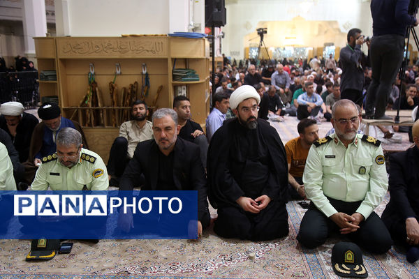 اجتماع لبیک یا حسین(ع) و گرامیداشت شهدای 15 خرداد در حرم حضرت معصومه(س)