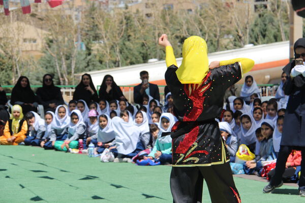 المپیاد ورزشی در دبستان غیرانتفاعی امام صادق(ع) شهرکرد