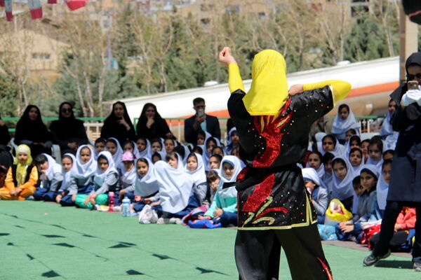 المپیاد ورزشی در دبستان غیرانتفاعی امام صادق(ع) شهرکرد