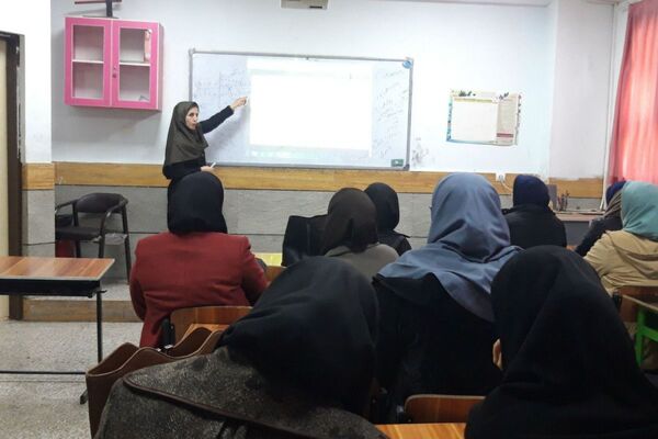 اولین دوره آموزشی آموزگاران با هدف کیفیت بخشی برنامه های سلامت و تندرستی 