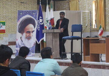 دوره مقدماتی خبرنگاری پسران