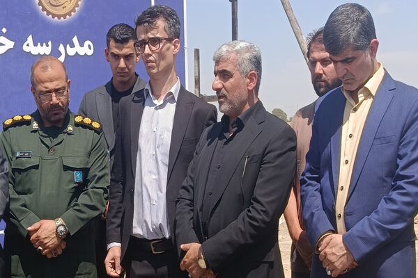 برگزاری آیین خشت گذاری مدرسه 22 کلاسه حاج علی اکبر عبدالملکی ویژه دانش‌آموزان با نیاز های ویژه در شهرستان ملارد