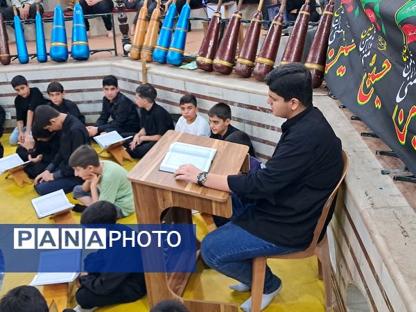 محفل انس با قرآن کریم در زورخانه باب‌الحوائج قائمشهر