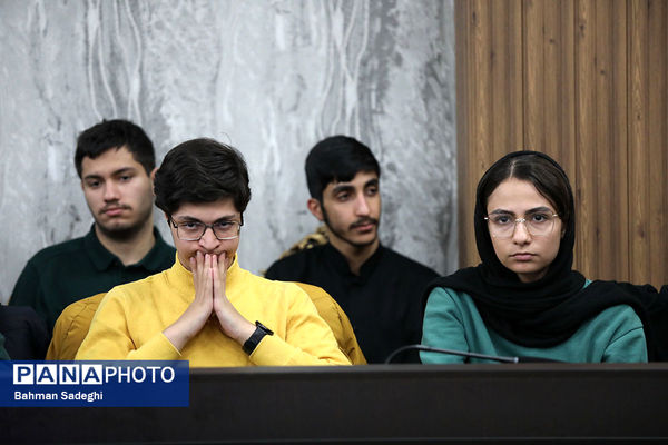 نشست صمیمی وزیر آموزش و پرورش با مدال آوران المپیادهای علمی