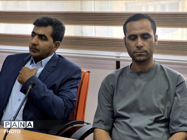 معلمان نمونه در قاب افتخار آموزش و پرورش منطقه ۵