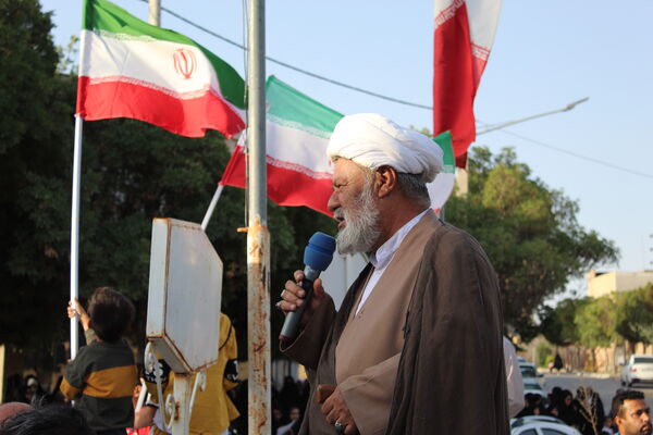 اجتماع خودجوش حمایت از مدافعان میهن در شهر درق