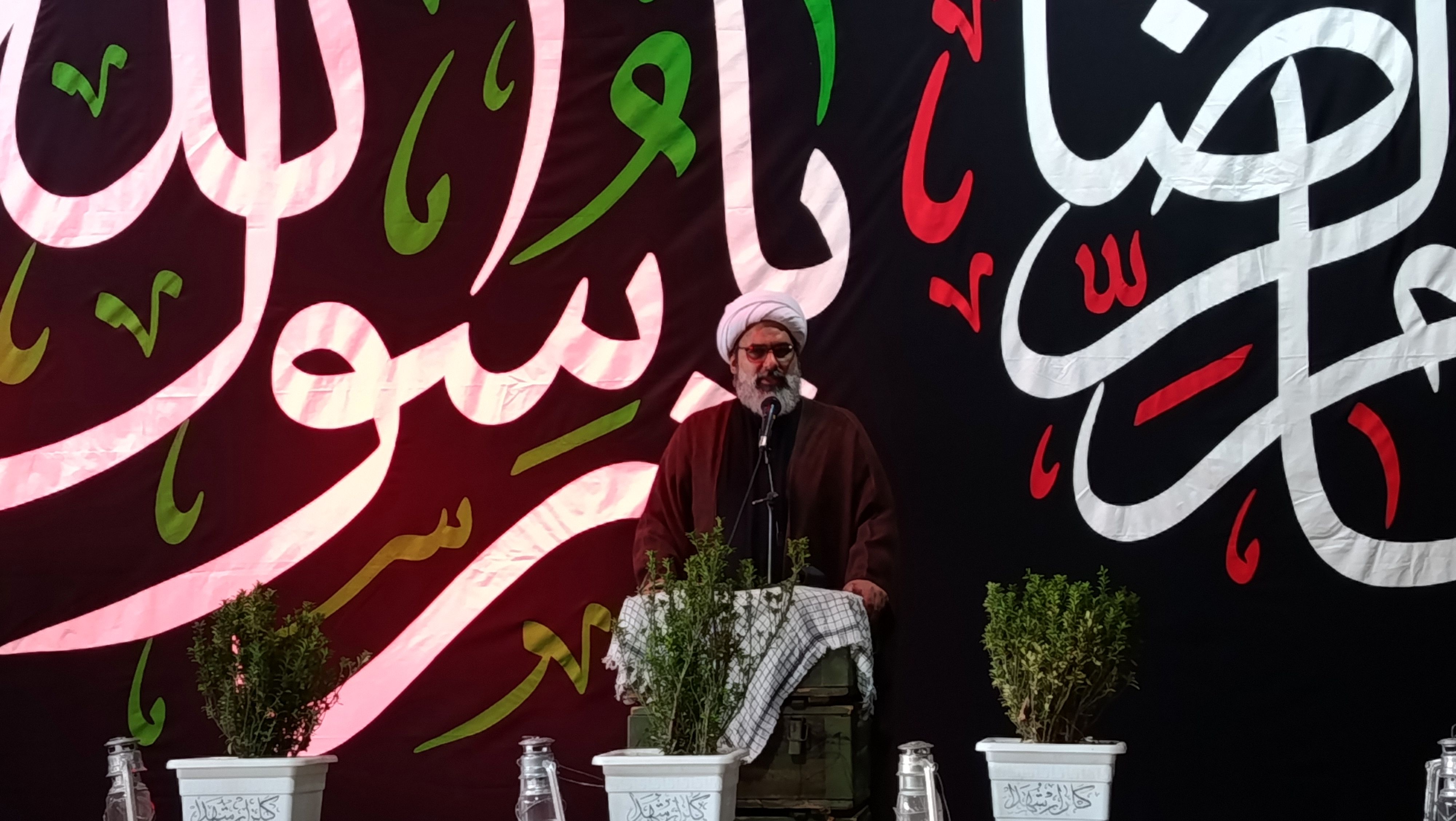 الگوبرداری از زندگی امام رضا(ع) اصلی‌ترین راه سعادت جوانان امروزی است