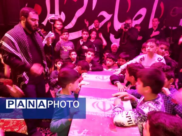 مراسم شب چهلم شهید صالح نوربخش در کنار شهید گمنام