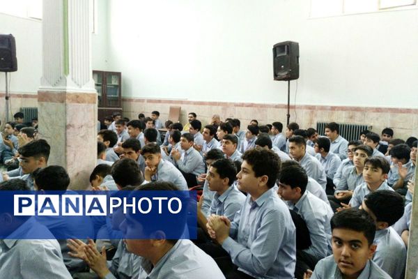 ترنم انتظار در مدارس پیشوا