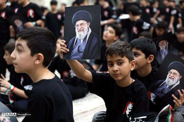 برگزاری همایش بزرگ جمع‌خوانی دانش‌آموزان با اجرای سرود و نوحه حماسی «باید برخاست»
