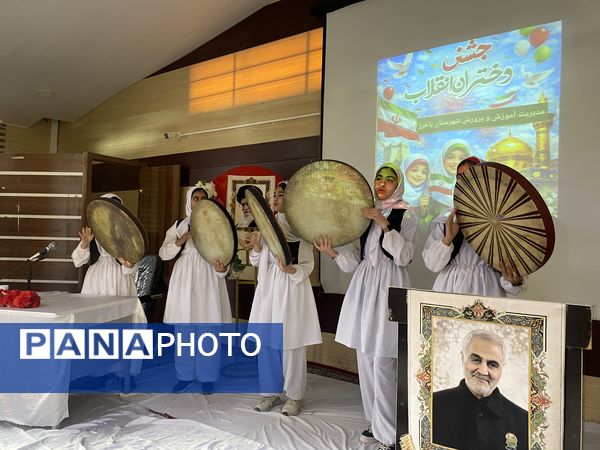 برگزاری جشن دختران انقلاب در باخرز با حضور پرشور دانش آموزان