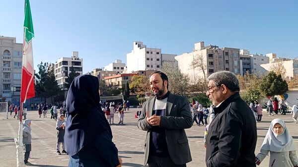 بازدید شورای اجتماعی محله لشکر از دبستان پنجم مهر