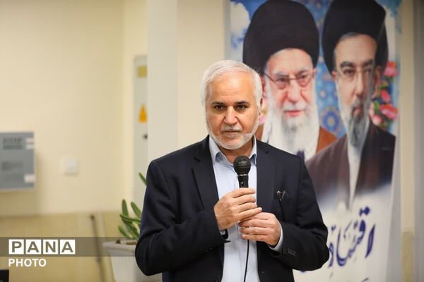 مرکز جامع خدمات سلامت شهید نجات‌الهی نهاوند با حضور استاندار همدان افتتاح شد
