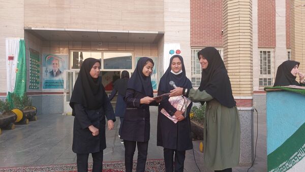 روز پرستار روز مهر و فداکاری در مدرسه هوشیار ناحیه ۱ مشهد مقدس 