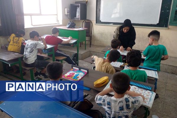 استمرار تلاش‌های دانش‌آموزان دبستان پسرانه عمار در ایام تابستان