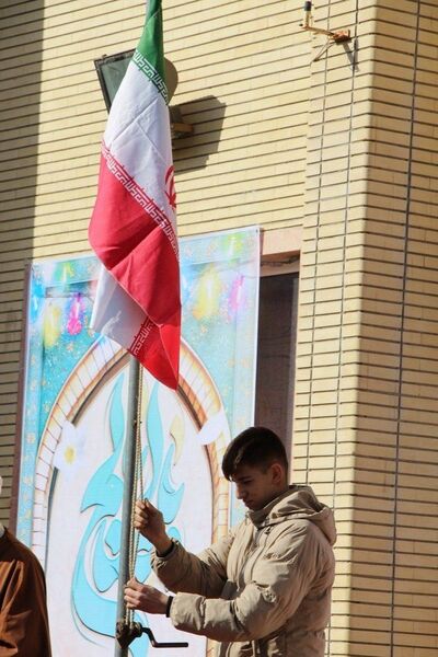 طنین زنگ انقلاب در هنرستان فارابی؛ آغاز شور و جشن دهه فجر در شهرستان سملقان