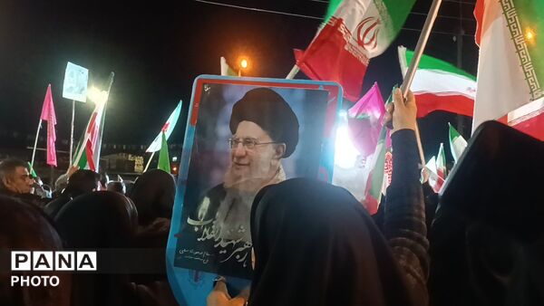 حضور مردم انقلابی شهرستان پلدختر در میدان بهشتی