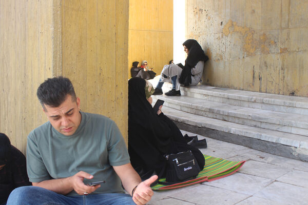 زمزمه عاشقانه دعای عرفه در یادمان 14 شهید گمنام کوه خضر نبی(ع)