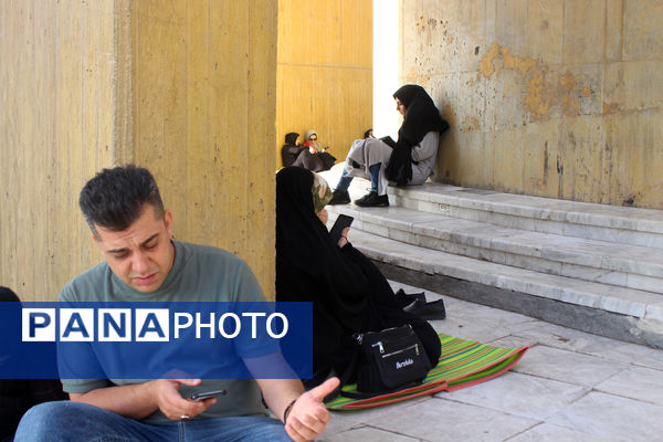 زمزمه عاشقانه دعای عرفه در یادمان 14 شهید گمنام کوه خضر نبی(ع)