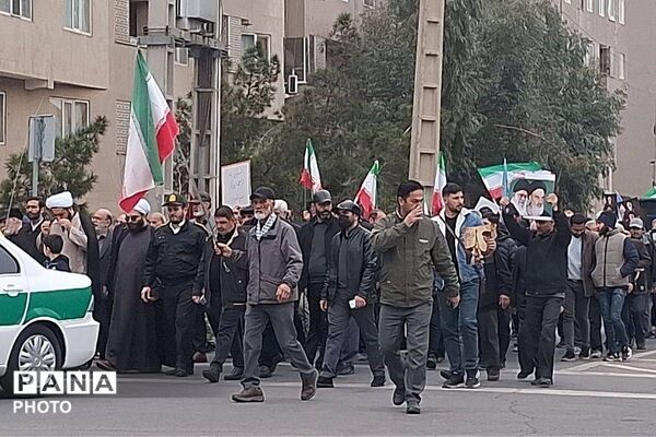 خروش مردم خاورشهر ناحیه یک ری در روز قدس؛ حمایت بی‌دریغ از فلسطین