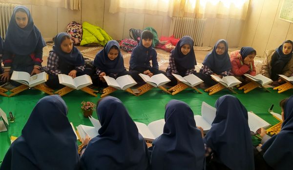محافل انس با قرآن همزمان با ایام ماه مبارک رمضان در مدارس پردیس 