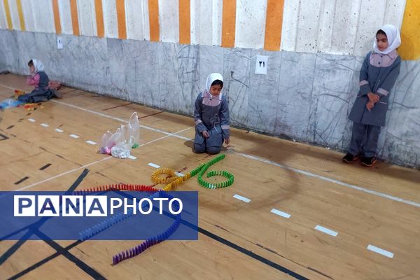 مسابقه دومینو دانش‌آموزان دختر مقاطع ابتدایی و متوسطه ناحیه سه شیراز 