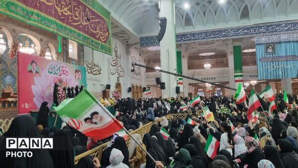 همایش دختران ایران در حرم بانوی کرامت
