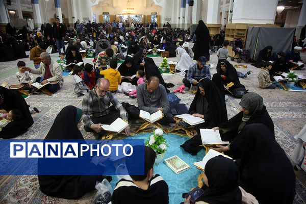 آیین ترتیل‌خوانی خانوادگی با قرائت قاریان نوجوان در حرم حضرت معصومه(س)