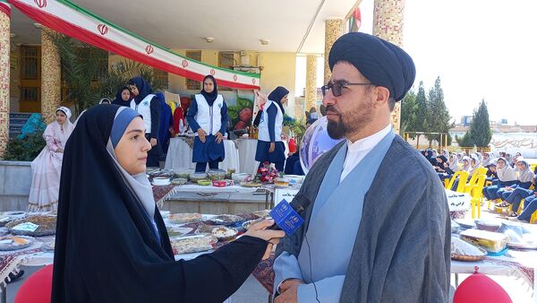 نواخته شدن زنگ سلامت در دبیرستان بهار آزادی 