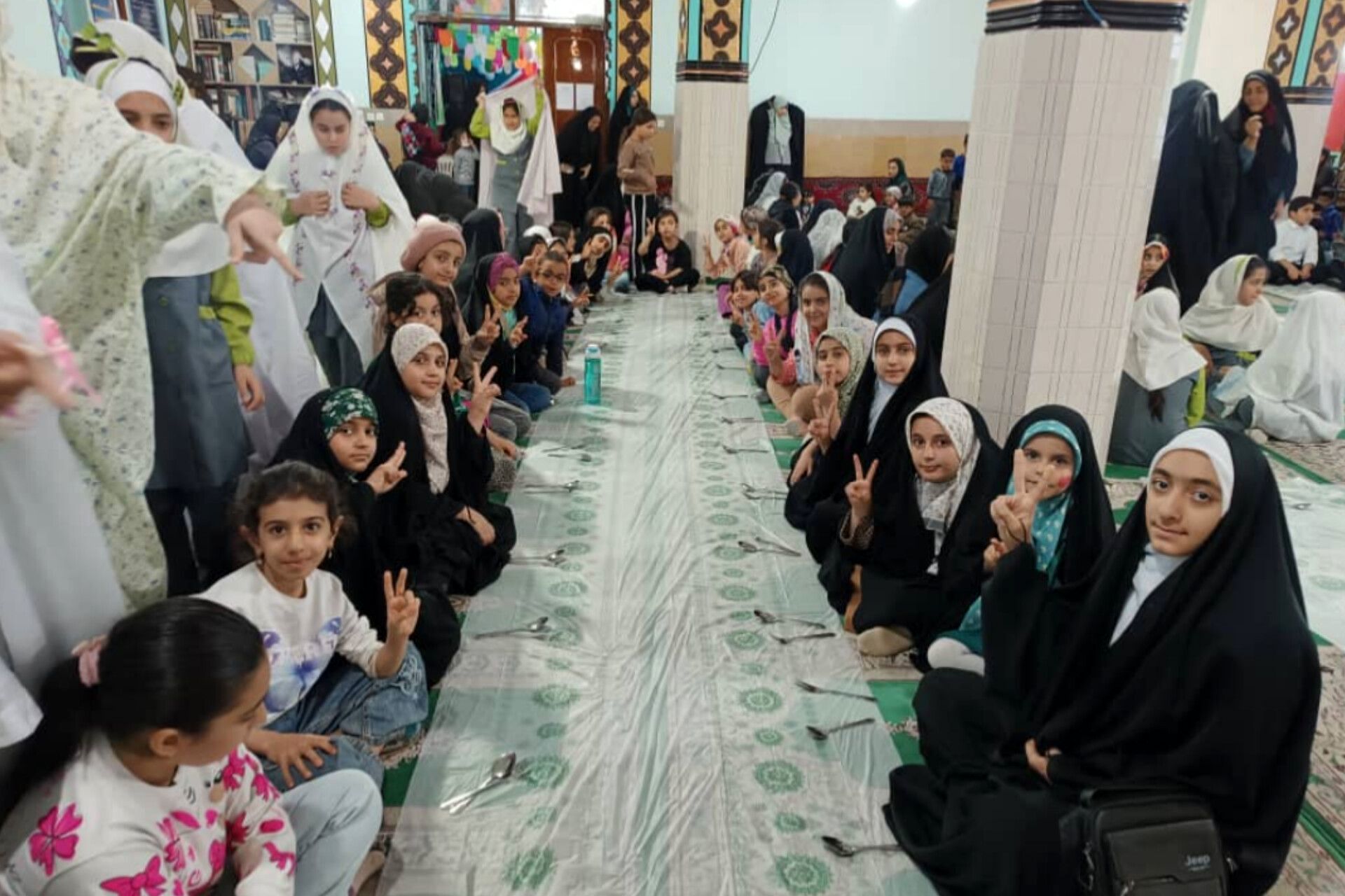 ماه رمضان فرصتی برای جذب نوجوانان وجوانان به مسجد 