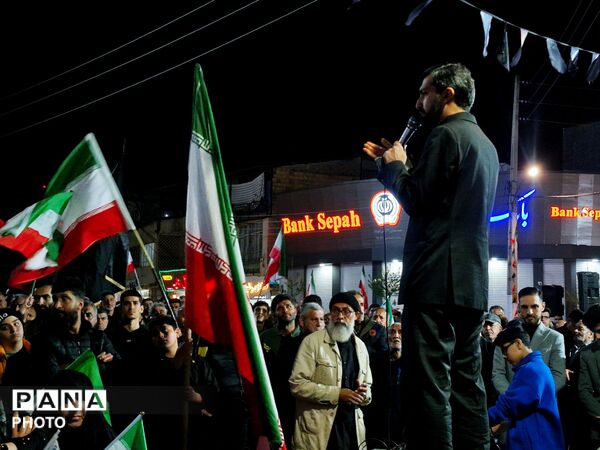 نسل نو در گلوگاه پای کار وطن