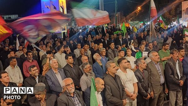 اقتدار حضور مردم کوهدشت در اجتماع شبانه