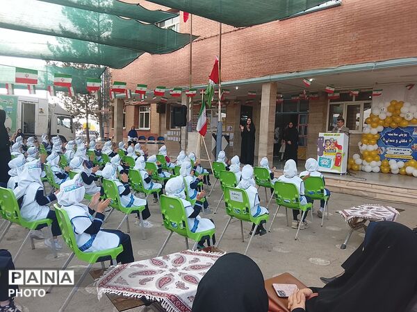 پویش سلامت دهان و دندان در مدرسه شهید هداوند میرزایی