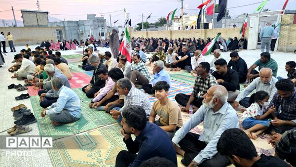 حضور کاروان پرچم آستان امام رضا(ع) در شهر شمیل بندرعباس