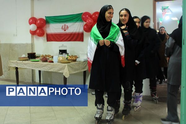  آیین افتتاح جشنواره ماها و ایران‌مون در دبیرستان خدیجه کبری پردیس 