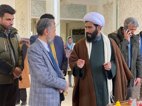نمایشگاه صنایع دستی در کوهسرخ