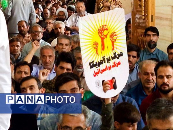 نماز جمعه ای با رنگ خون شهید در کاشمر