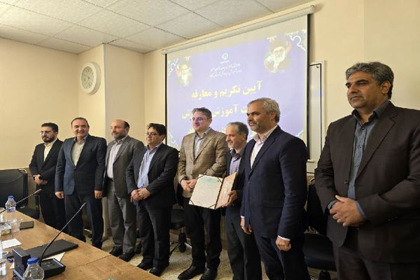 فصل تازه خدمت‌رسانی؛ مهدی ذبیحی بر سکوی مدیریت آموزش و پرورش گناباد