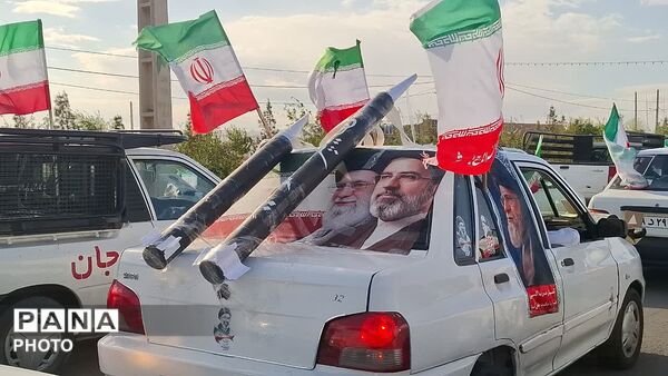 جلوه‌هایی از حرکت کاروان خودرویی بیعت با رهبر انقلاب در شهر کهک
