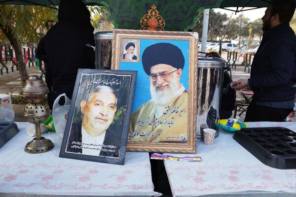تجدید عهد با شهدا در رباط کریم