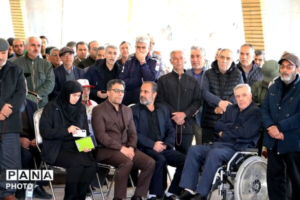 گلباران مزار شهدای جنگ رمضان در چهلمین روز درگذشت «امام شهید انقلاب» در زنجان